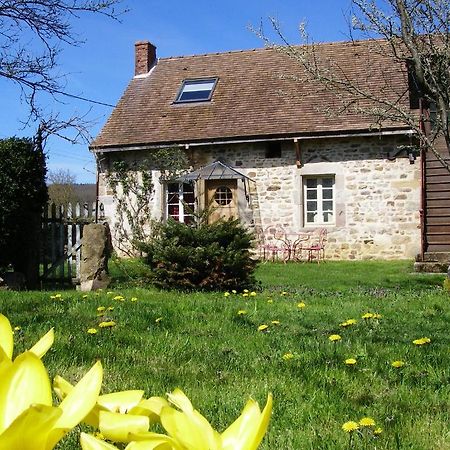 Le Trot'In Chair Bed and Breakfast Martigny-le-Comte Exteriör bild