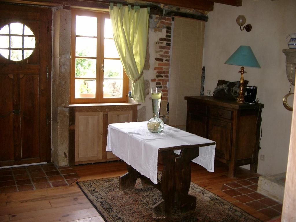 Le Trot'In Chair Bed and Breakfast Martigny-le-Comte Rum bild