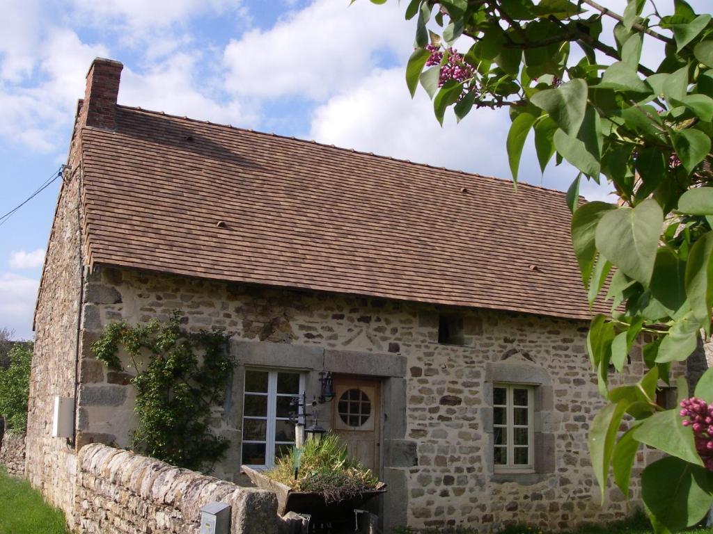 Le Trot'In Chair Bed and Breakfast Martigny-le-Comte Exteriör bild